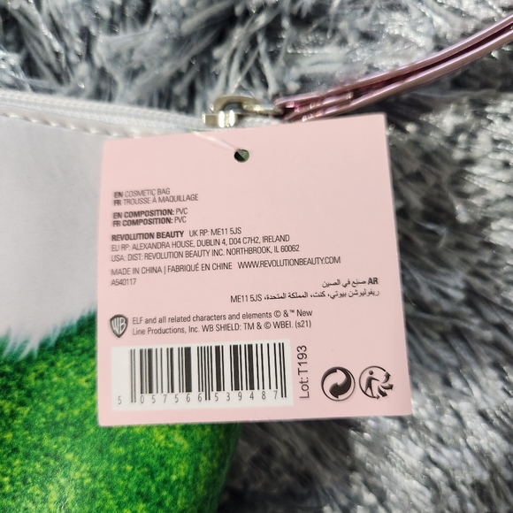 Makeup Revolution Elf Collab Makeup Bag - Picture 3 of 6
